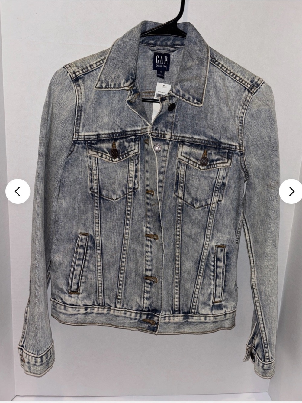 GAP Women's Light Gray Acid-Wash Denim Jacket